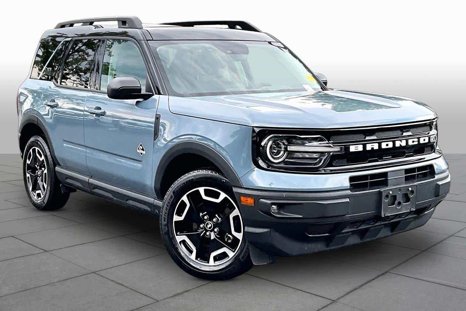 Used 2024 Ford Bronco Sport Outer Banks w/ Tech Package AWD/4WD image 3