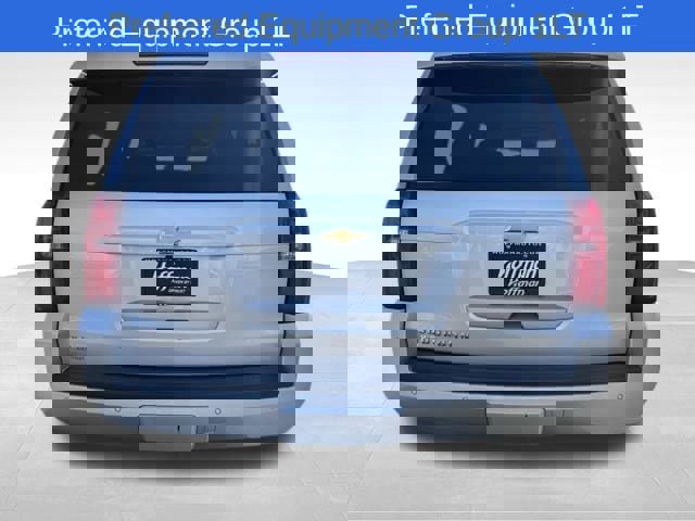 Used 2019 Chevrolet Suburban LT image 3