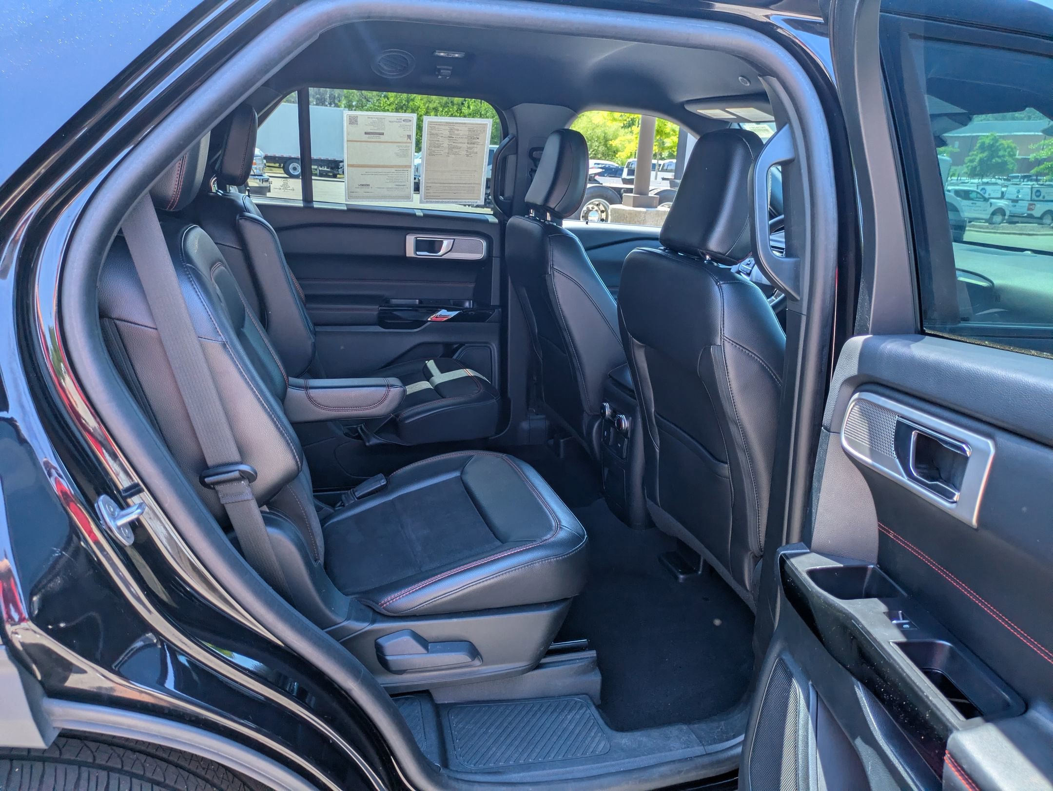 Certified 2024 Ford Explorer ST-Line w/ Class IV Trailer Tow Package RWD image 35