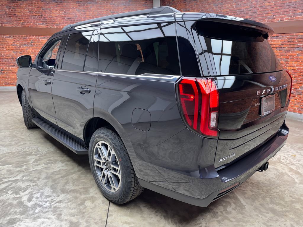 New 2026 Ford Expedition Active AWD/4WD image 2