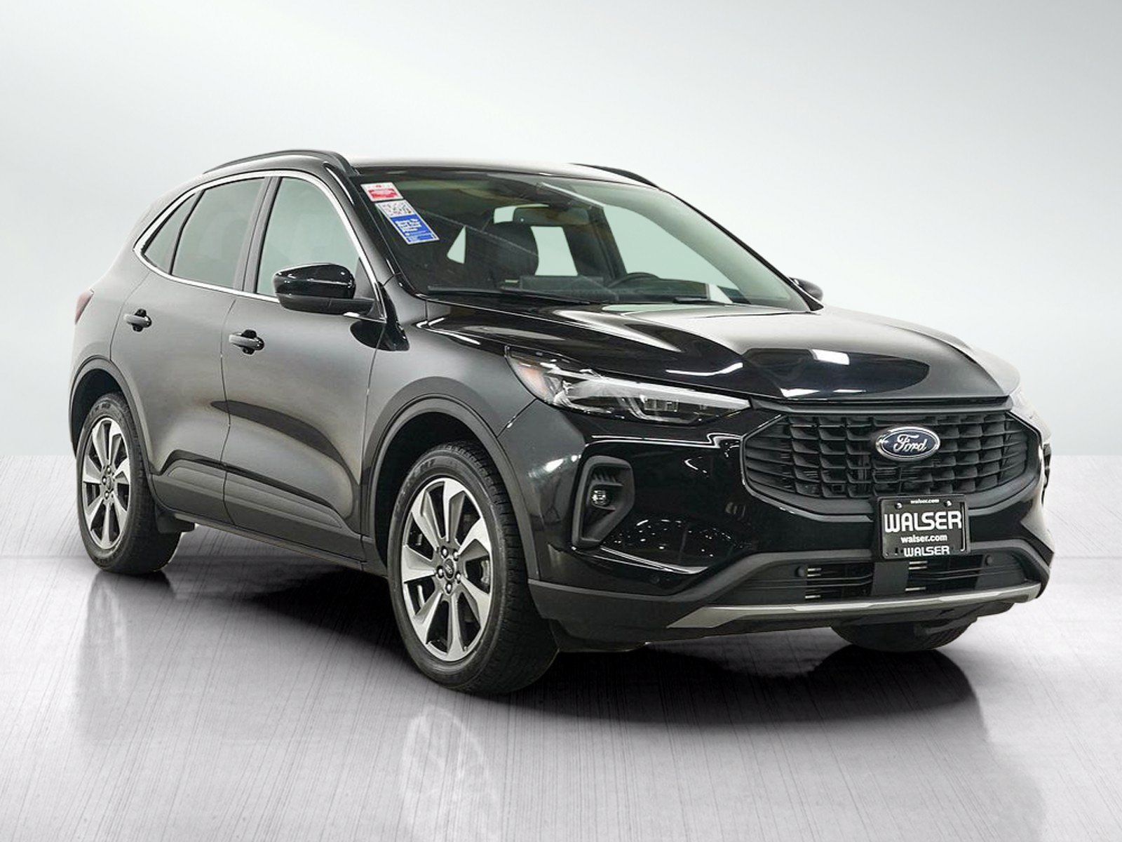 Used 2025 Ford Escape Platinum AWD/4WD image 7