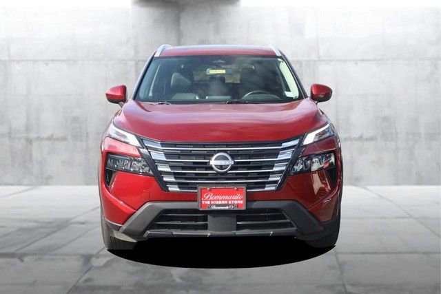 Certified 2025 Nissan Rogue SV w/ SV Premium Package FWD image 4