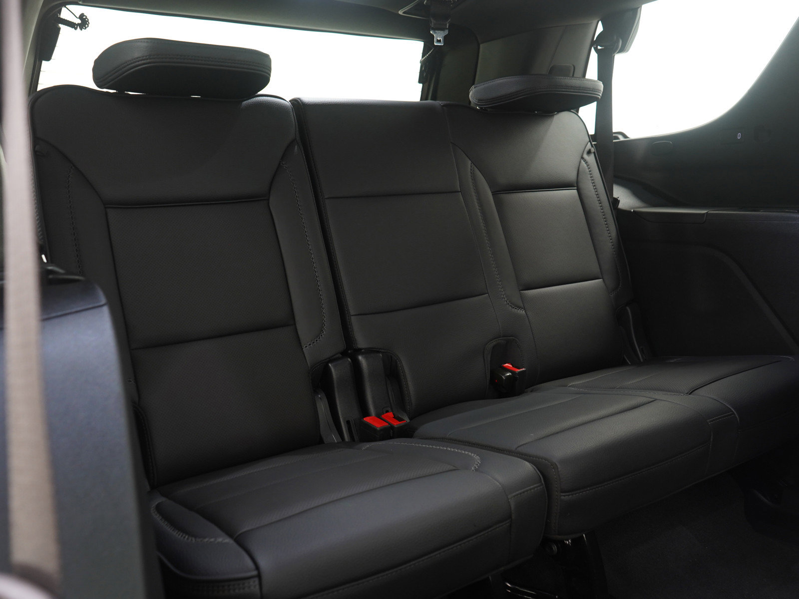 Used 2025 GMC Yukon Denali w/ Denali Reserve Package image 15