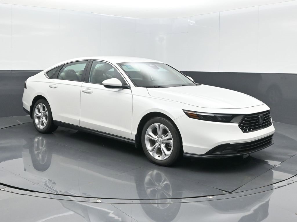 Certified 2025 Honda Accord LX image 28