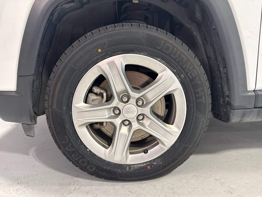 Used 2024 Jeep Compass Latitude AWD/4WD image 41