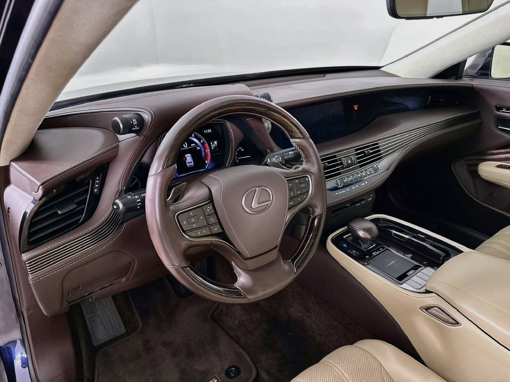 Used 2018 Lexus LS 500 AWD w/ Interior Upgrade Package image 9