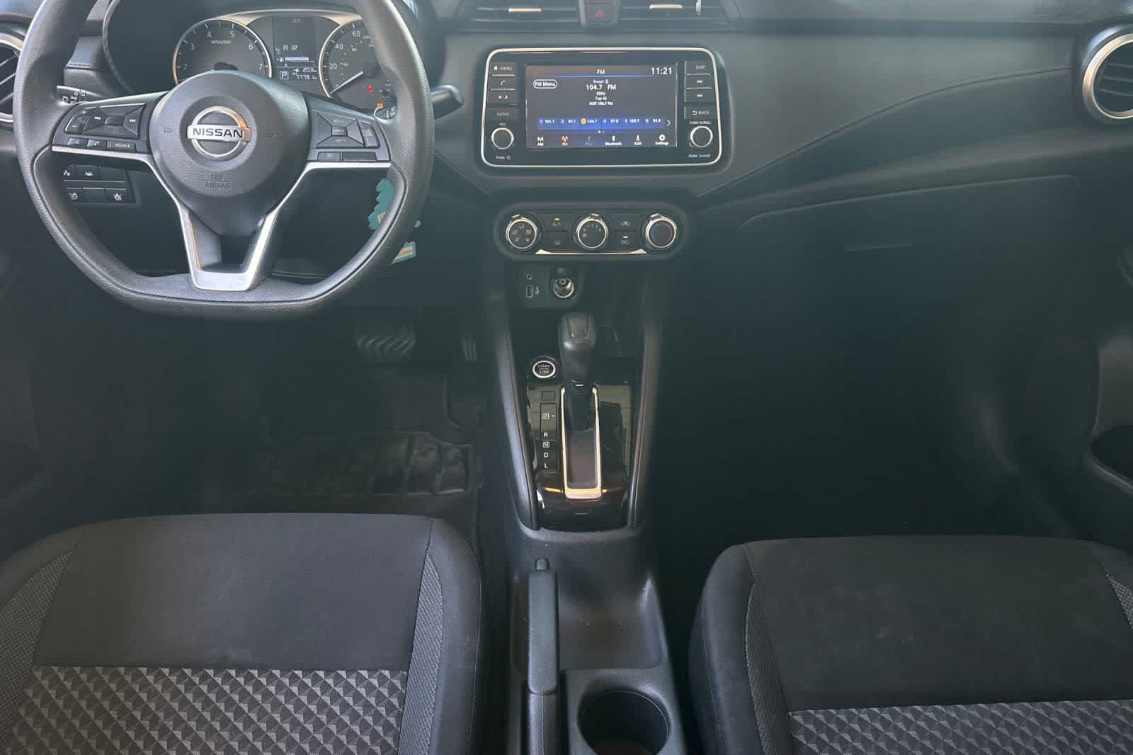 Used 2020 Nissan Versa S FWD image 4