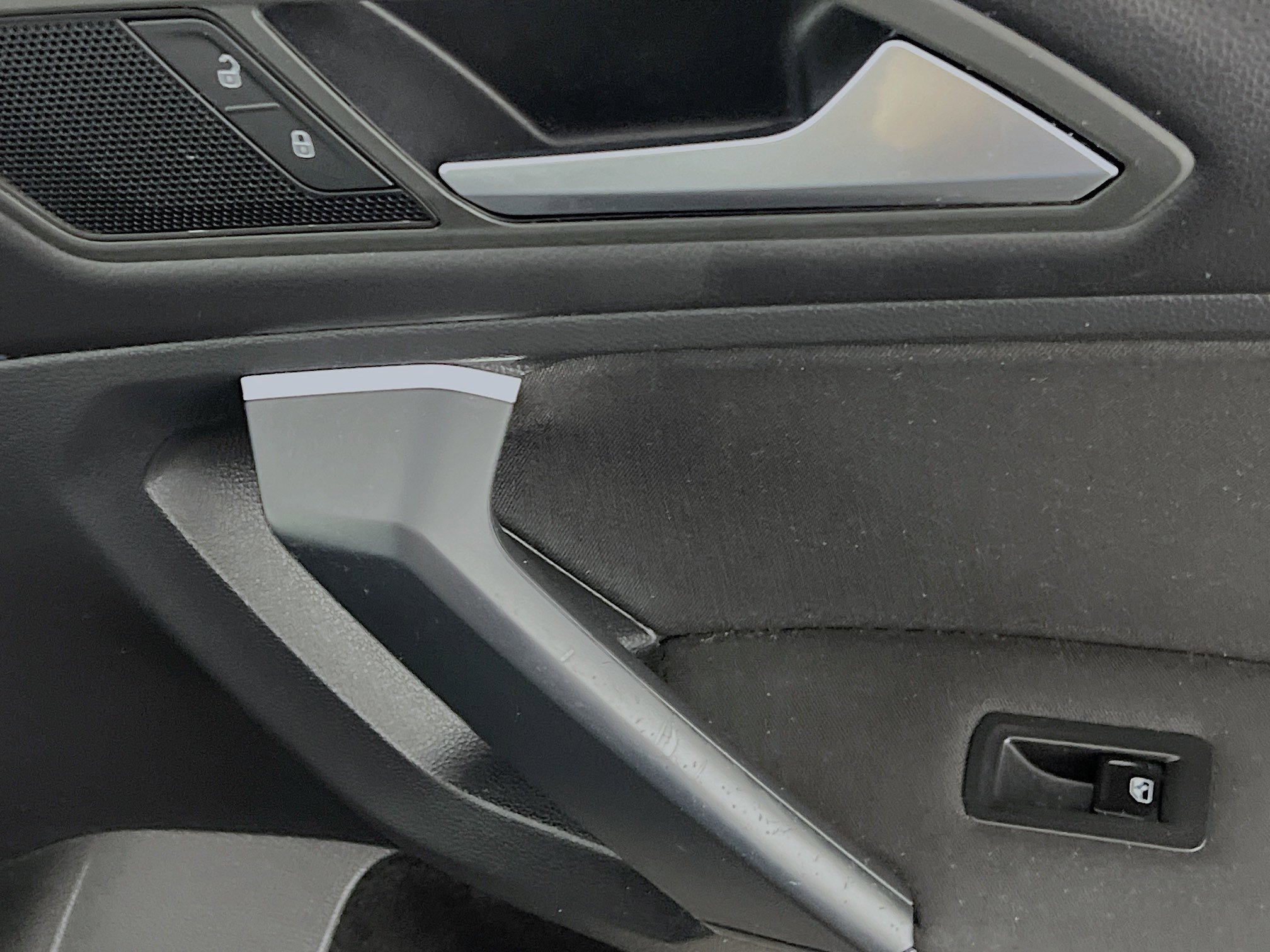 Used 2019 Volkswagen Tiguan S w/ Driver Assistance Package image 31