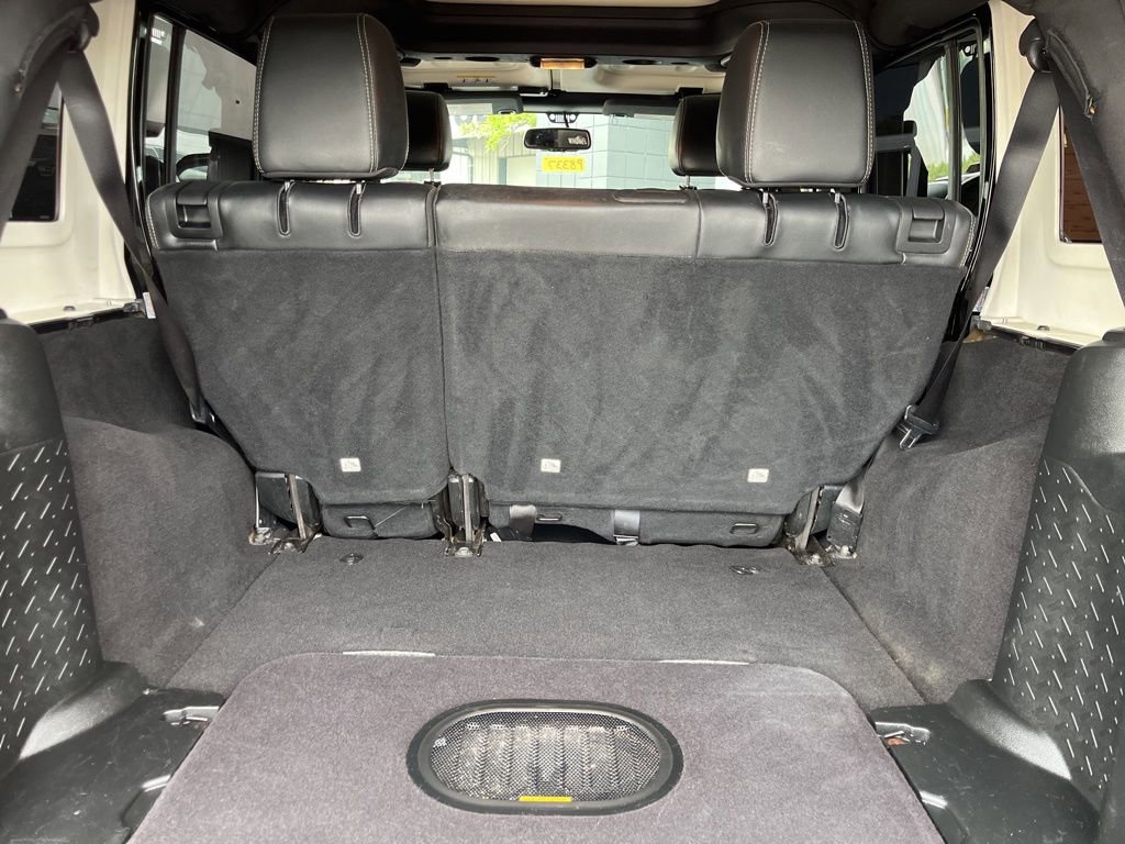 Used 2018 Jeep Wrangler Unlimited Rubicon w/ Cold Weather Group AWD/4WD image 46