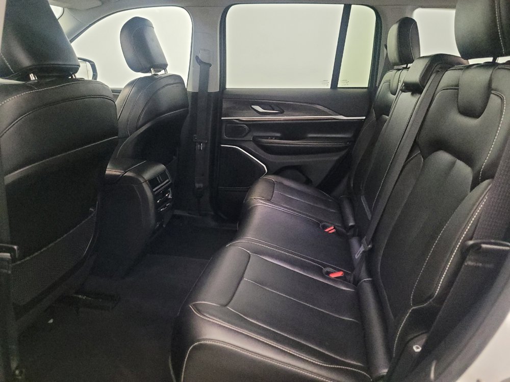 Used 2023 Jeep Grand Cherokee 4WD 4xe image 18