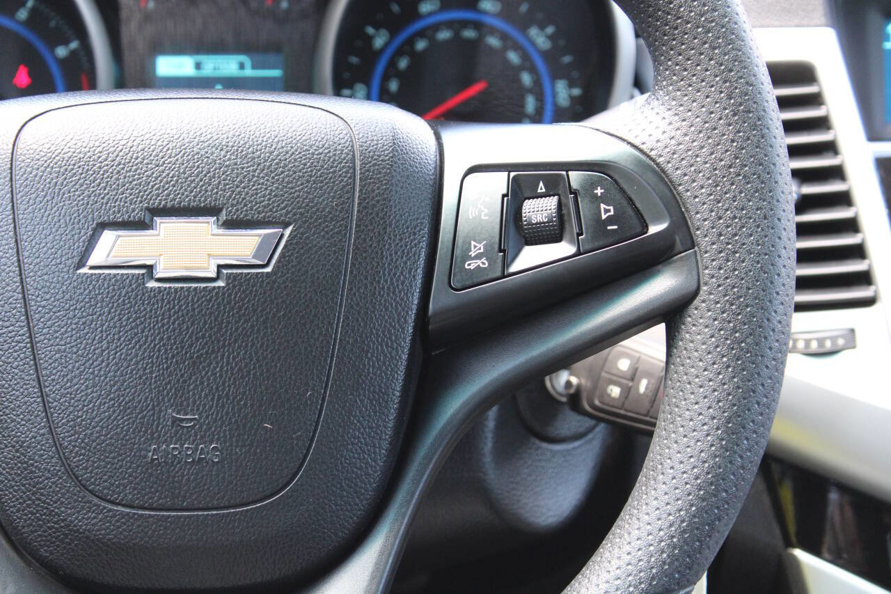 Used 2016 Chevrolet Cruze LS FWD image 35