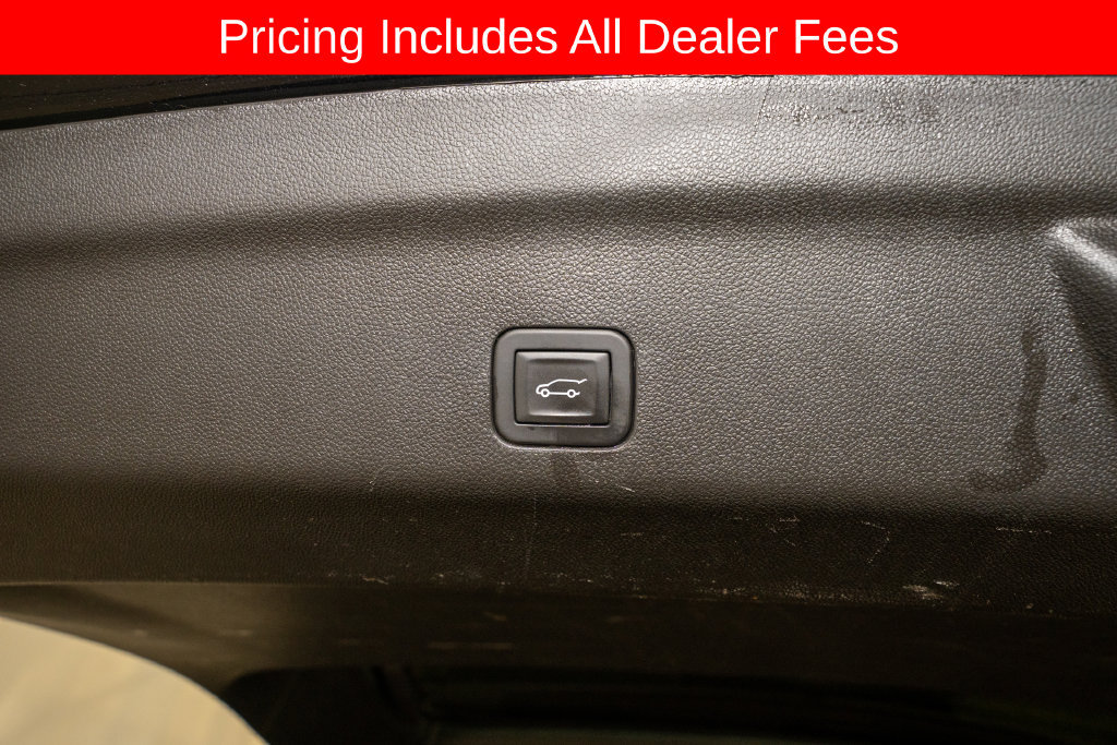 Used 2025 Chevrolet Tahoe LT RWD image 6