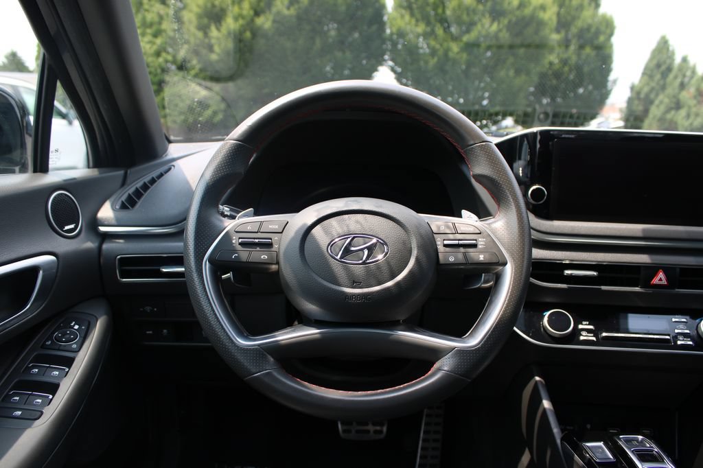 Used 2022 Hyundai Sonata SEL Plus w/ Preferred Accessory Package FWD image 17