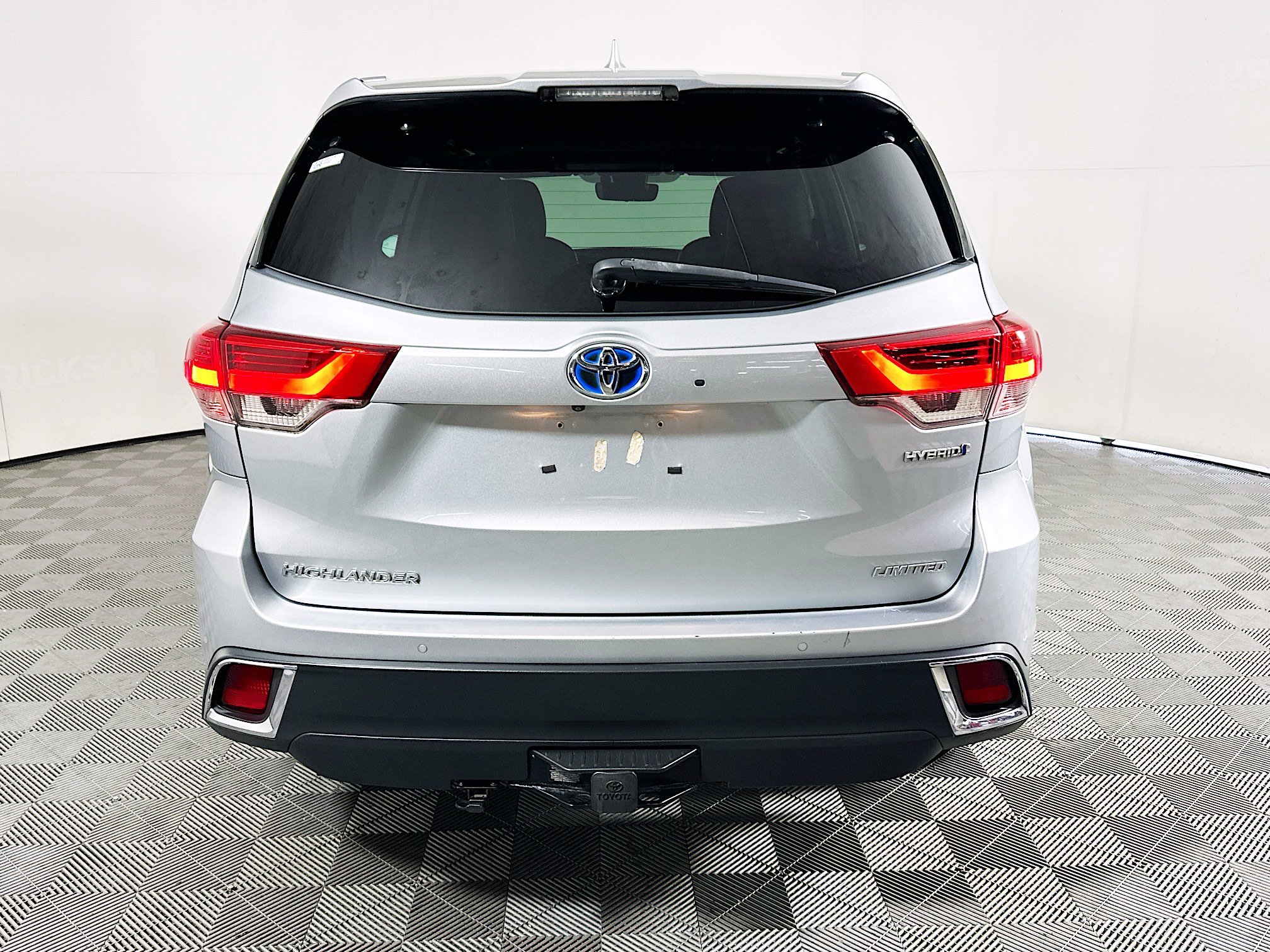 Used 2018 Toyota Highlander Limited AWD/4WD image 4