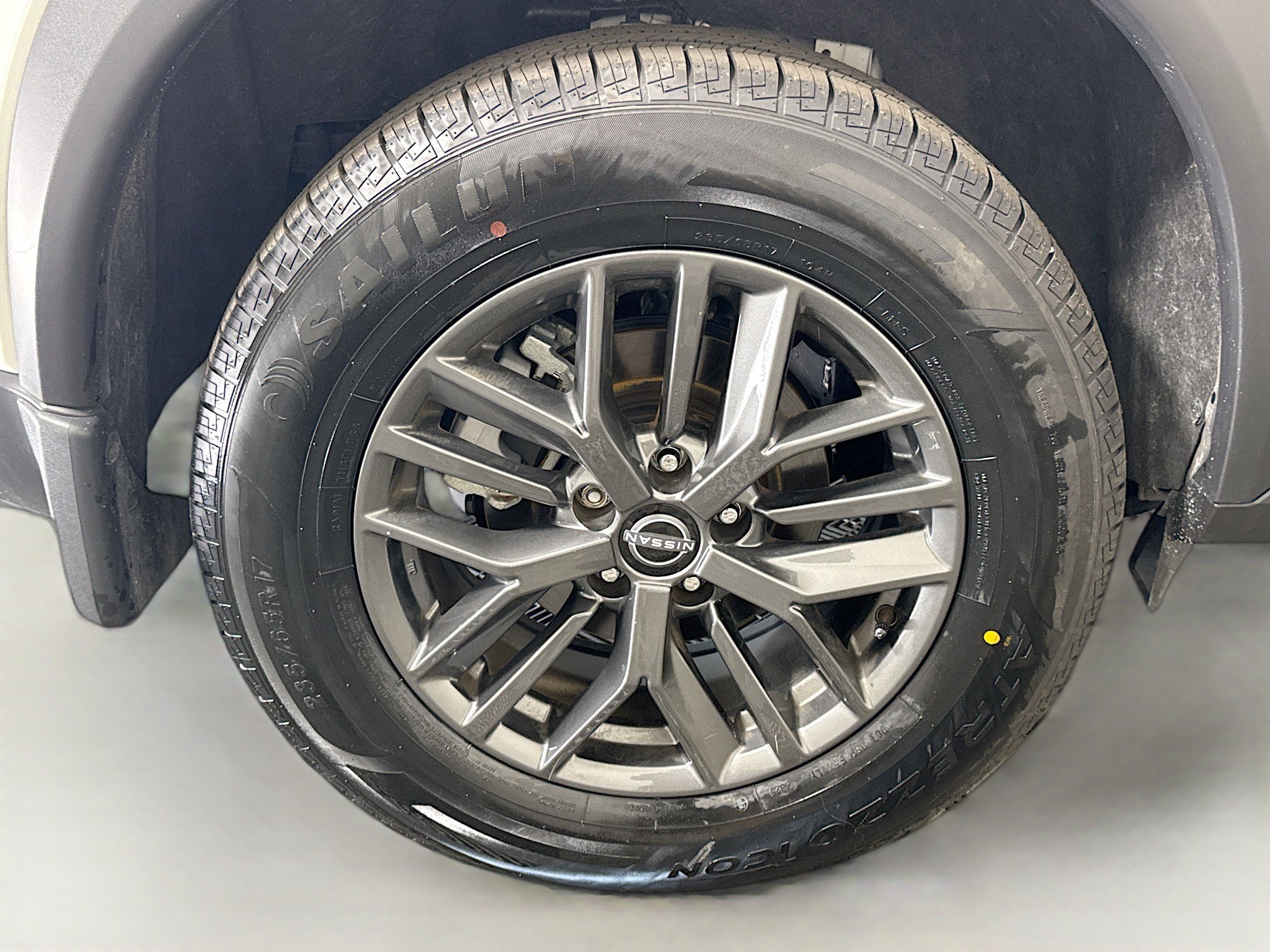 Used 2023 Nissan Rogue S image 33