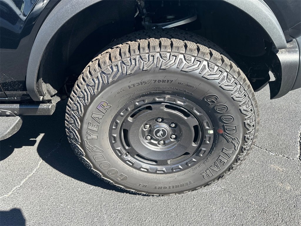 New 2025 Ford Bronco Badlands image 11