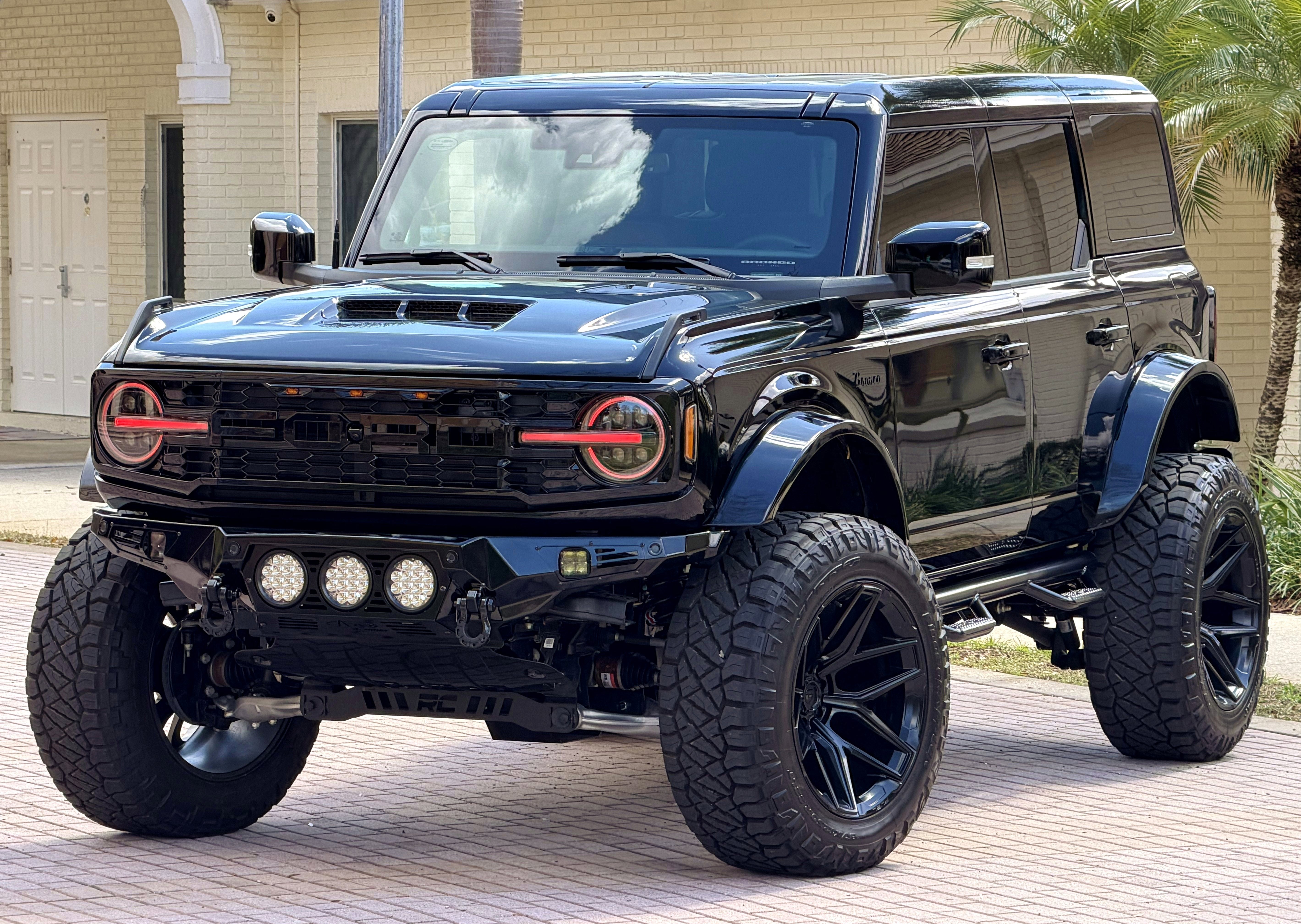 Used 2025 Ford Bronco Outer Banks AWD/4WD image 7