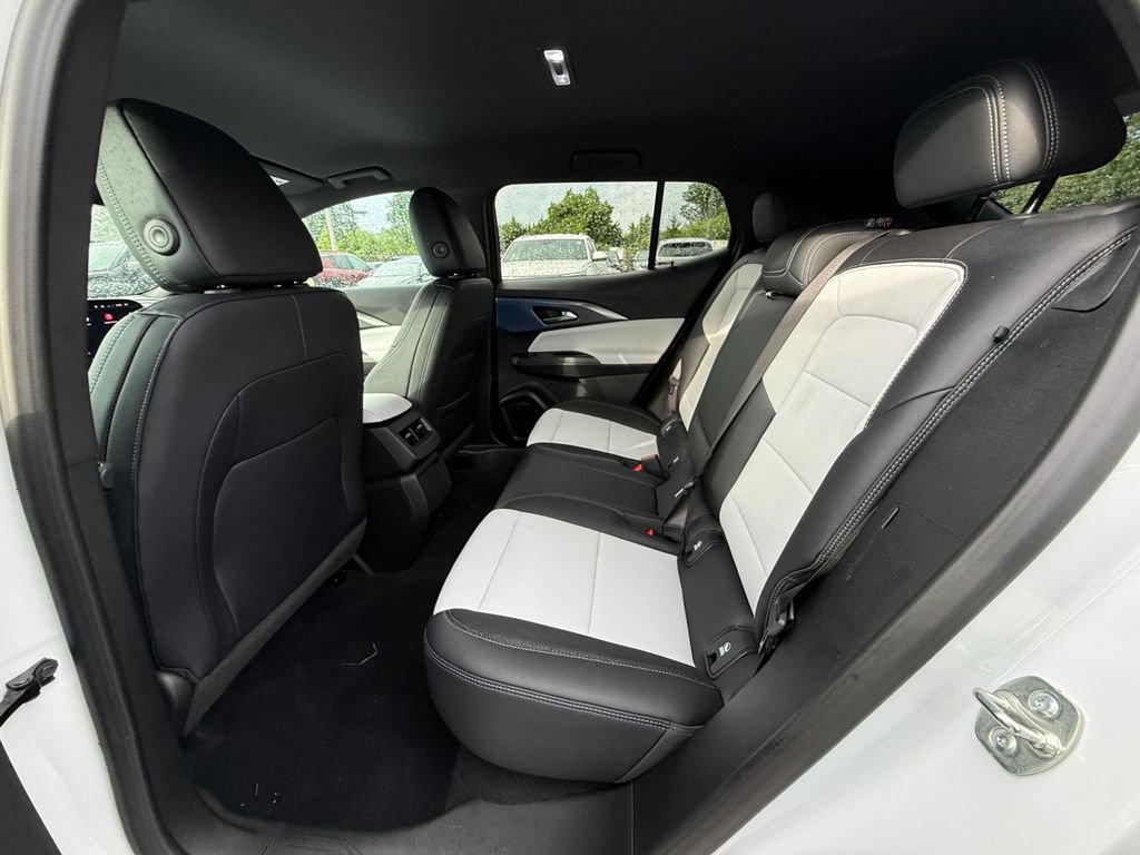 New 2026 Chevrolet Equinox EV LT AWD/4WD image 23