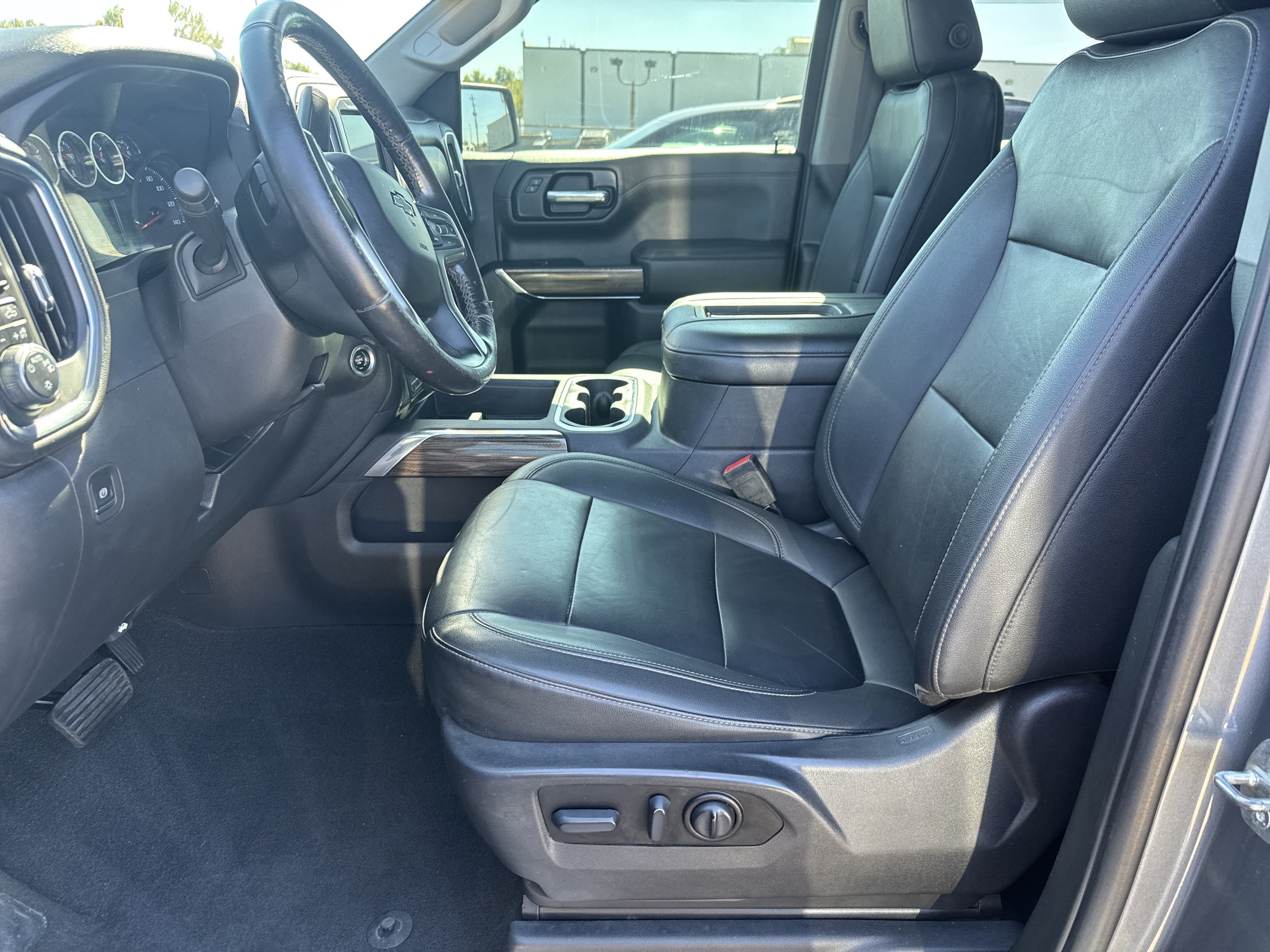 Used 2022 Chevrolet Silverado 1500 RST AWD/4WD image 5