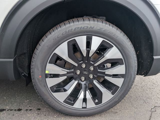 New 2026 Ford Explorer Platinum w/ LUX Leather Package image 23