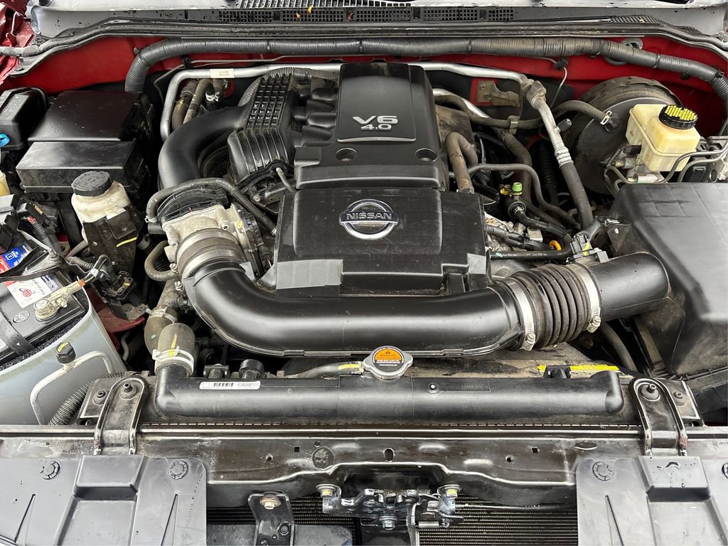 Used 2015 Nissan Frontier SL image 12