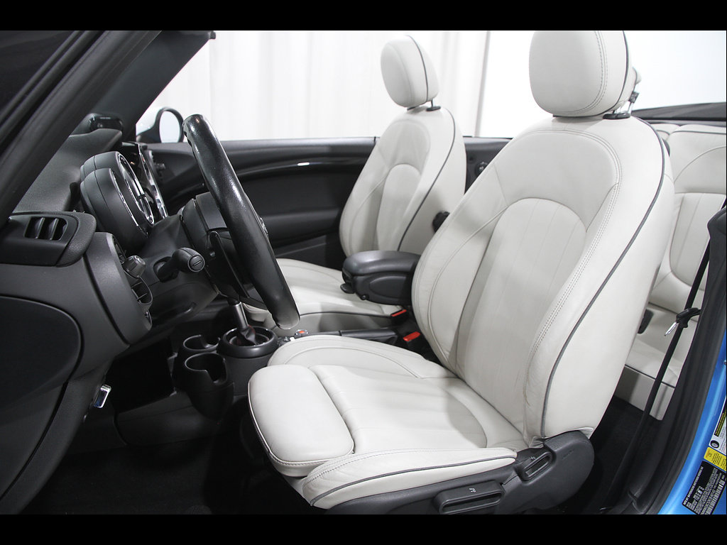 Used 2019 MINI Cooper S w/ Premium Package FWD image 6
