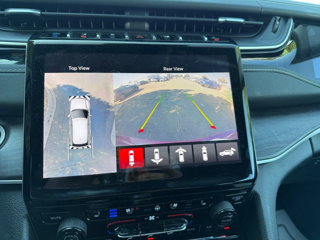 Used 2022 Jeep Grand Cherokee Limited 4xe w/ Luxury Tech Group II image 20