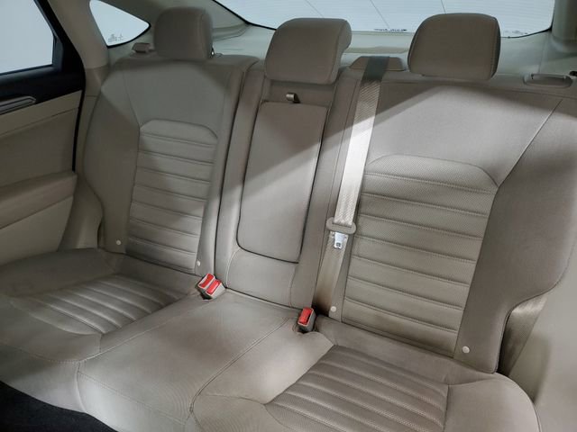 Used 2019 Ford Fusion SE FWD image 11