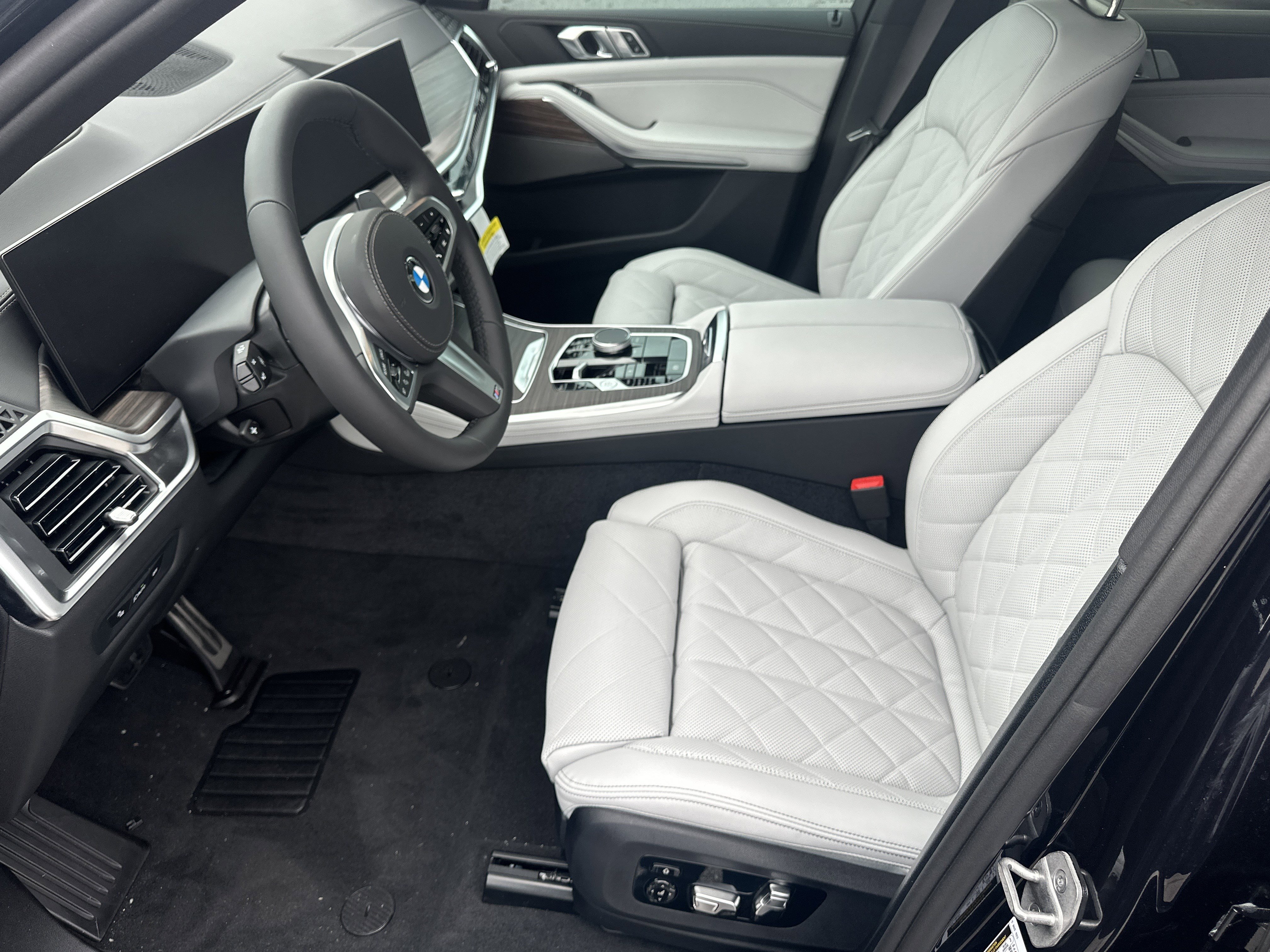 New 2026 BMW X5 sDrive40i w/ M Sport Package RWD image 21