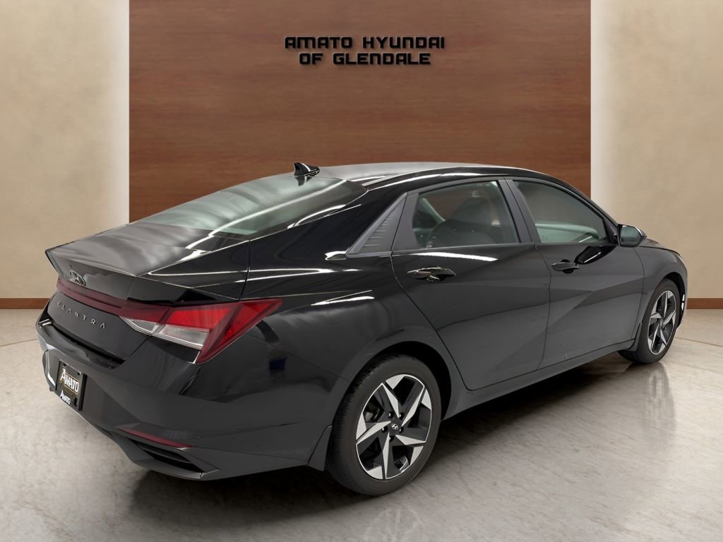 Used 2023 Hyundai Elantra SEL w/ Convenience Package image 6