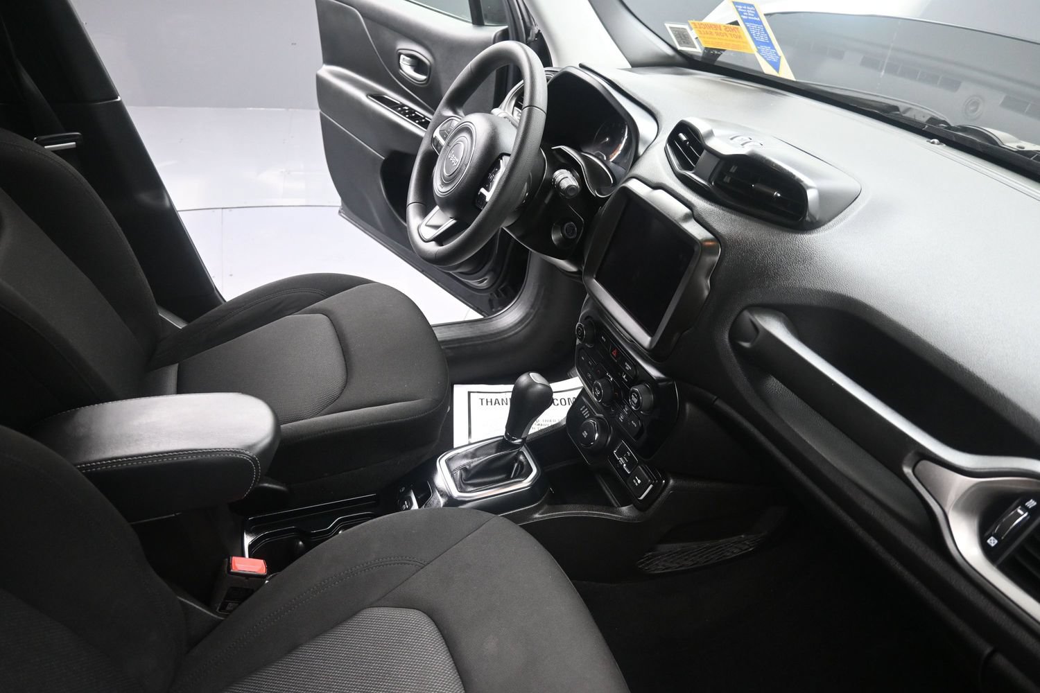 Used 2023 Jeep Renegade Latitude AWD/4WD image 24
