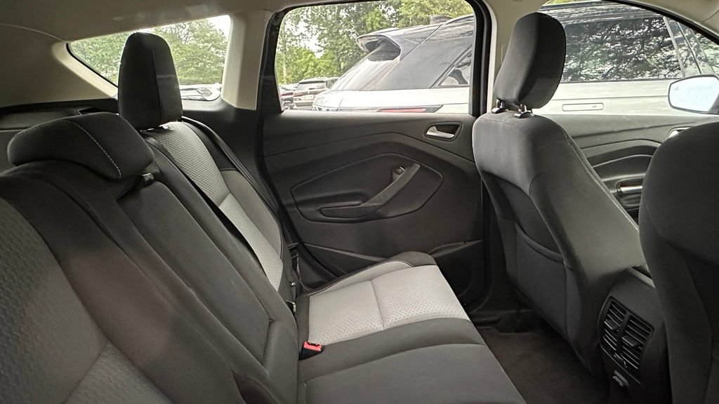 Used 2019 Ford Escape SE FWD image 7