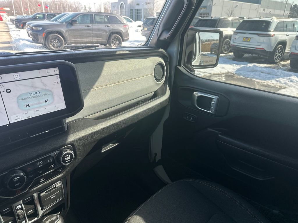 Used 2024 Jeep Wrangler Sport S image 15