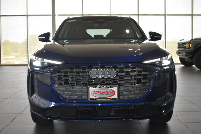 Used 2025 Audi Q5 Premium Plus w/ Premium Plus AWD/4WD image 5