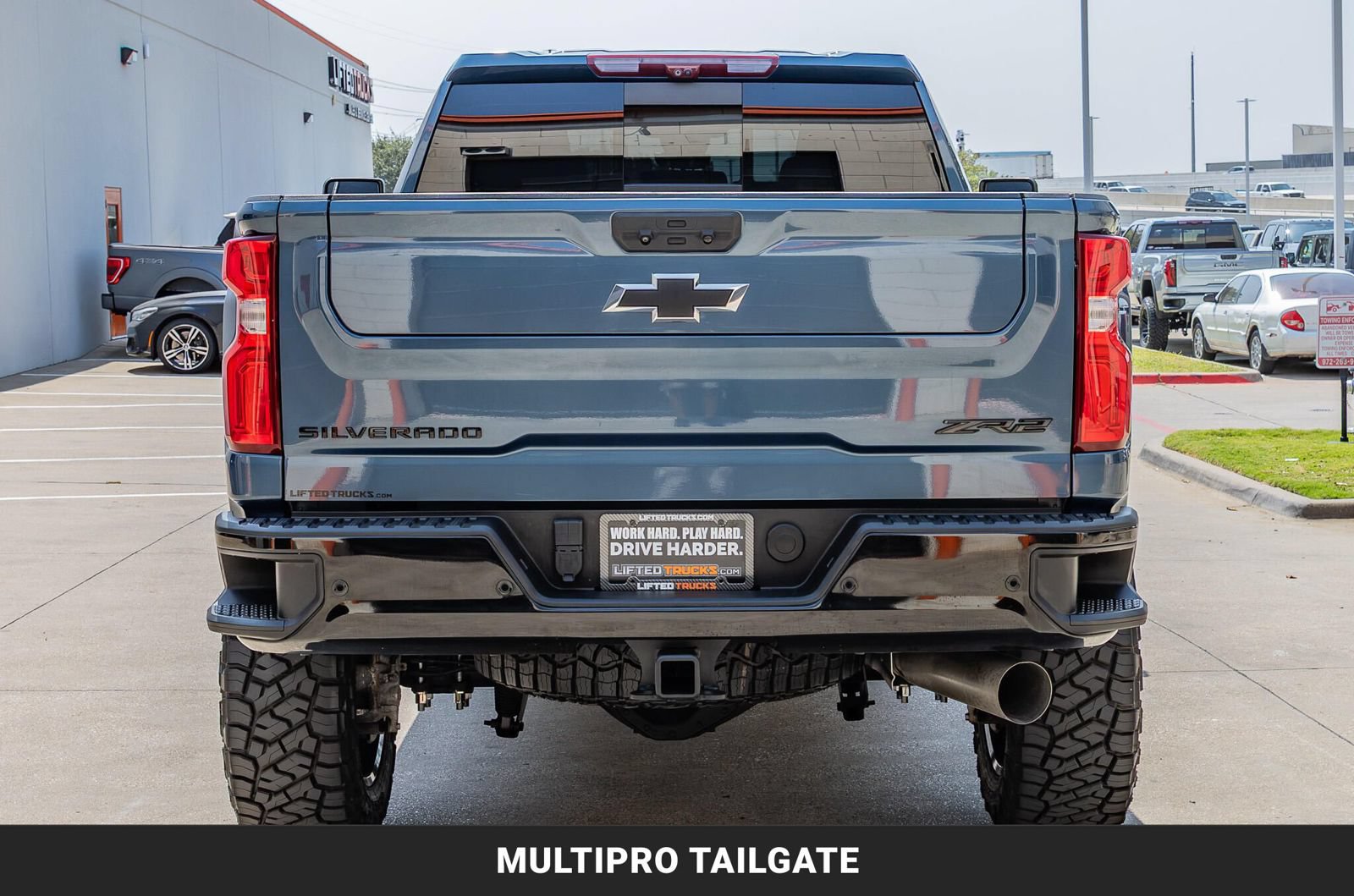 Used 2024 Chevrolet Silverado 2500 ZR2 w/ Technology Package AWD/4WD image 8