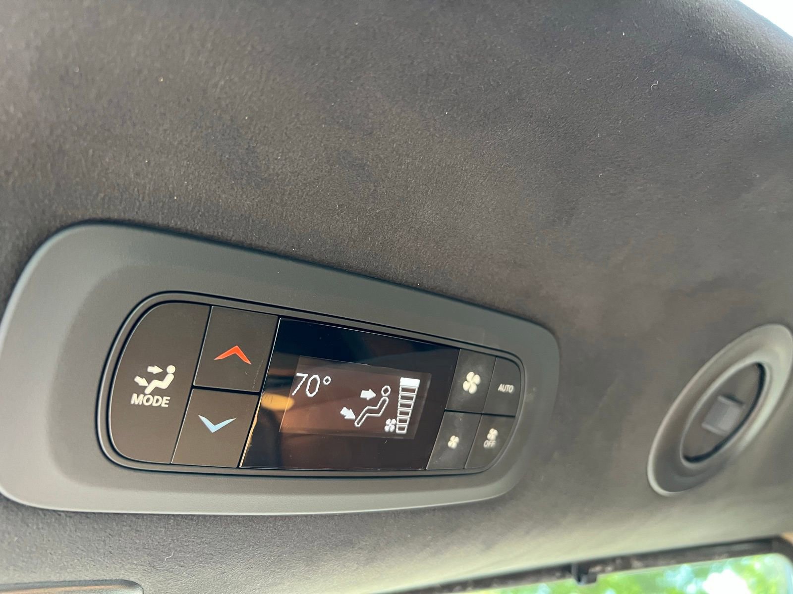 Used 2023 Chrysler Pacifica Pinnacle FWD image 85