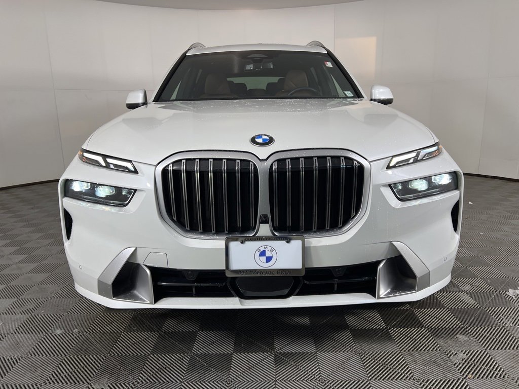 Used 2026 BMW X7 xDrive40i w/ Premium Package image 14