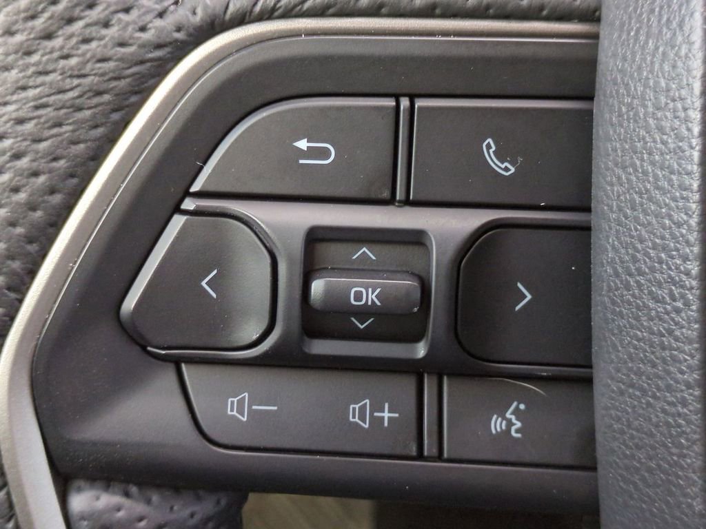 Used 2025 Toyota Tacoma Trailhunter image 24