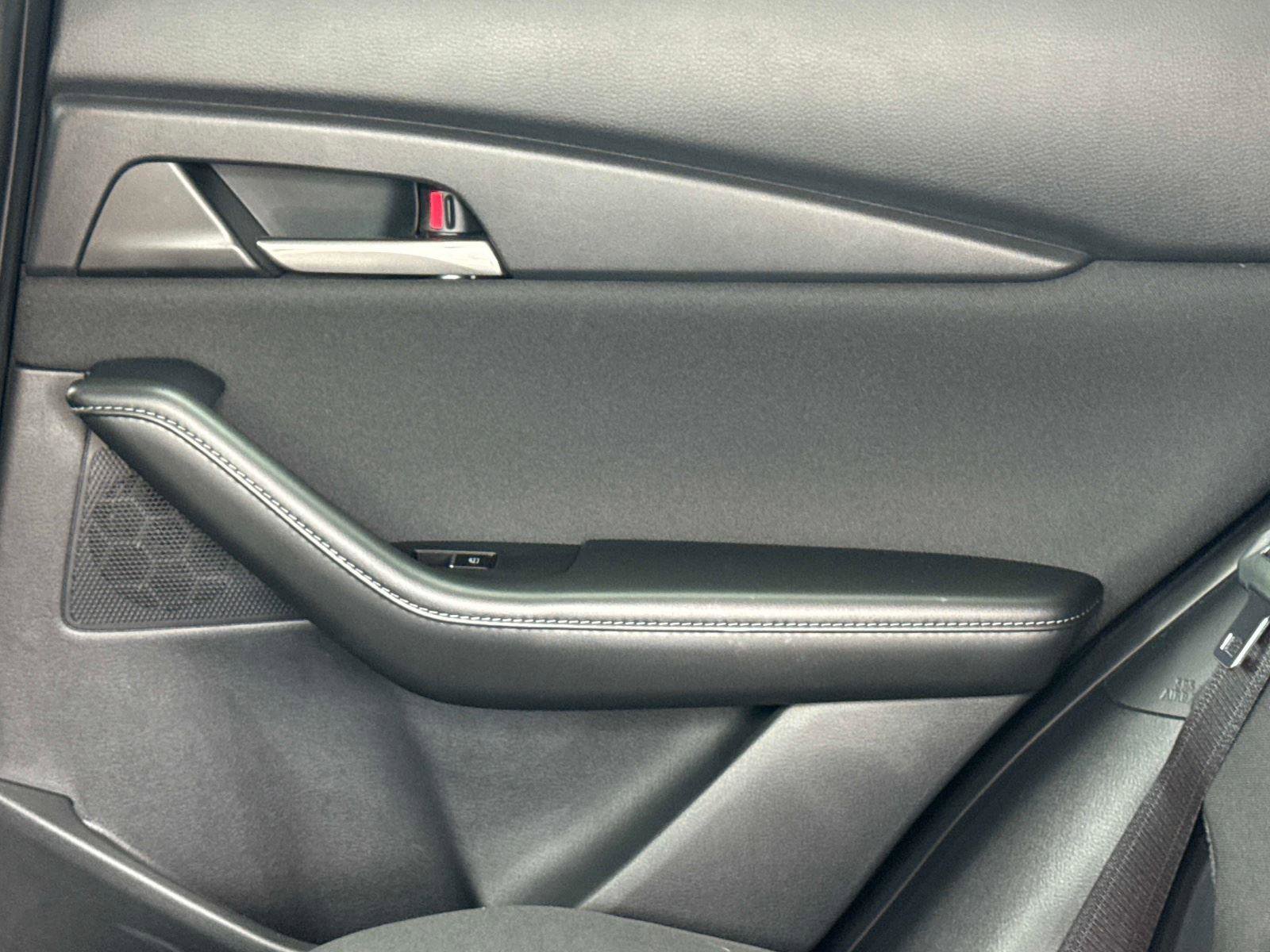 Certified 2024 MAZDA CX-30 AWD 2.5 S image 13