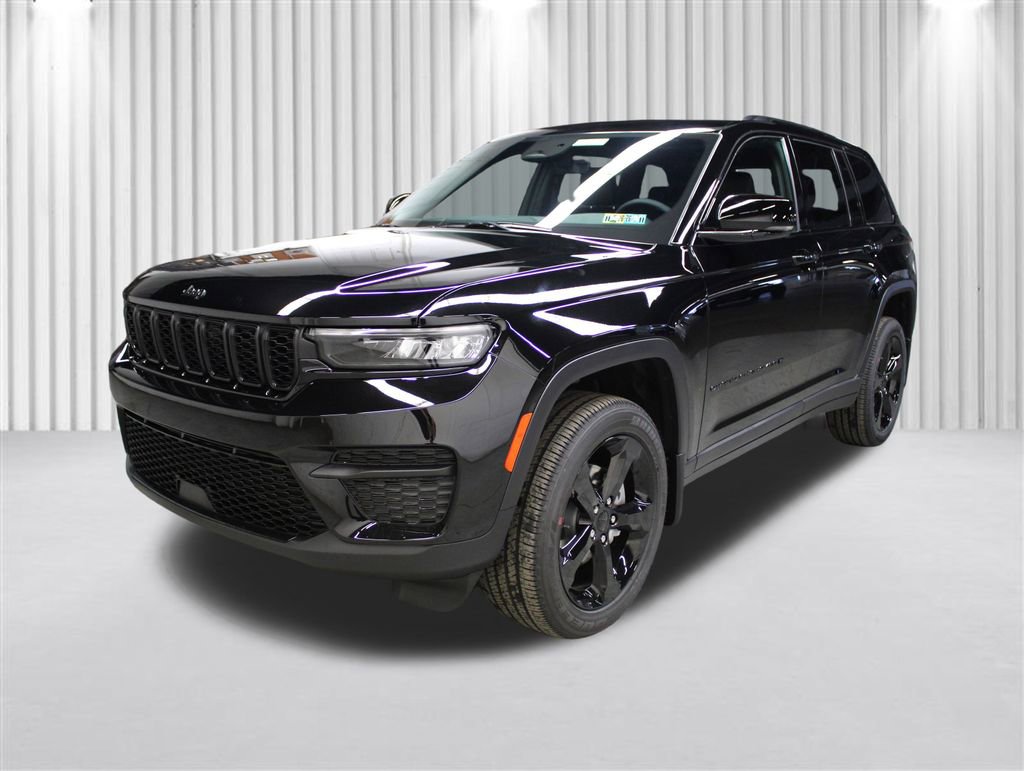 New 2025 Jeep Grand Cherokee Laredo image 8