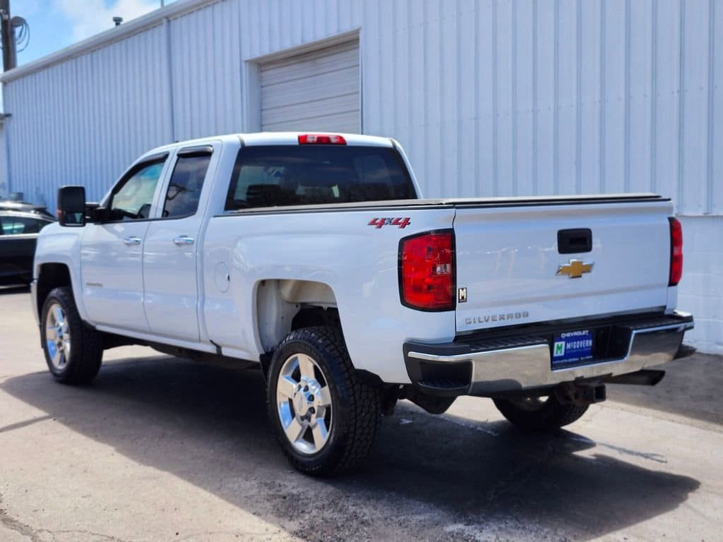 Used 2018 Chevrolet Silverado 2500 W/T w/ Snow Plow Prep Package AWD/4WD image 3