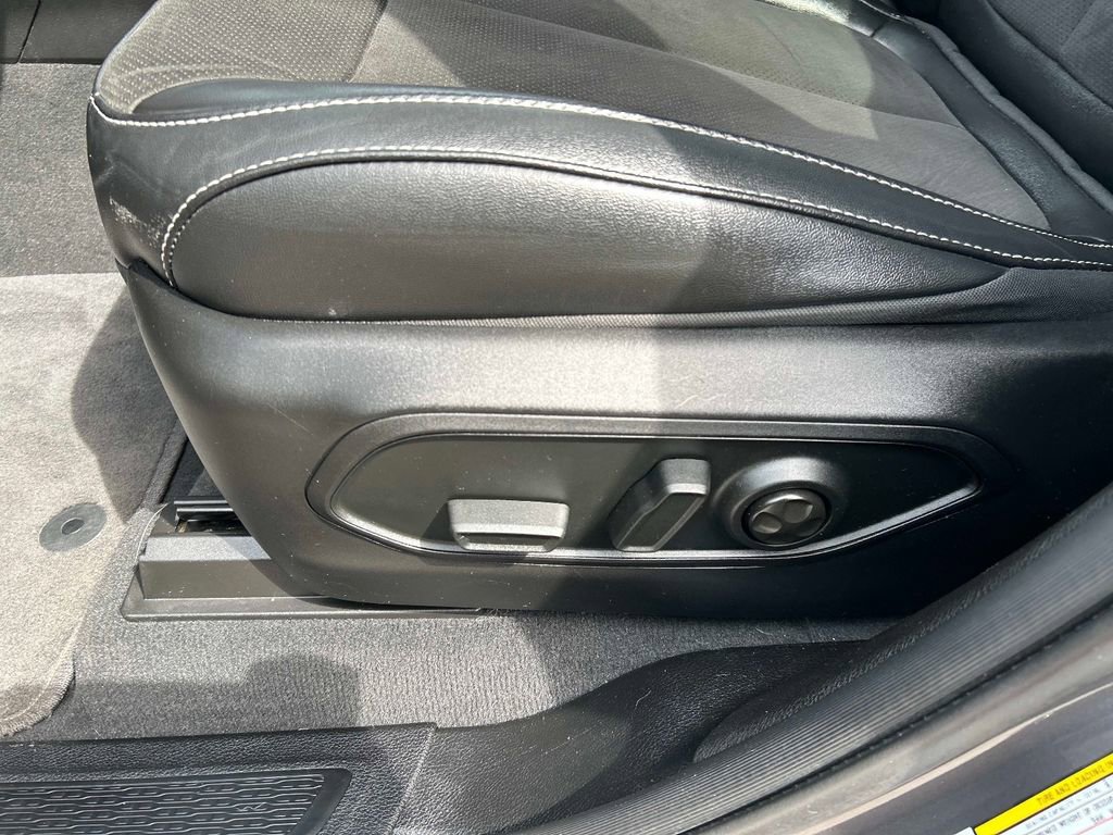 Certified 2023 Jeep Grand Cherokee L Laredo AWD/4WD image 26