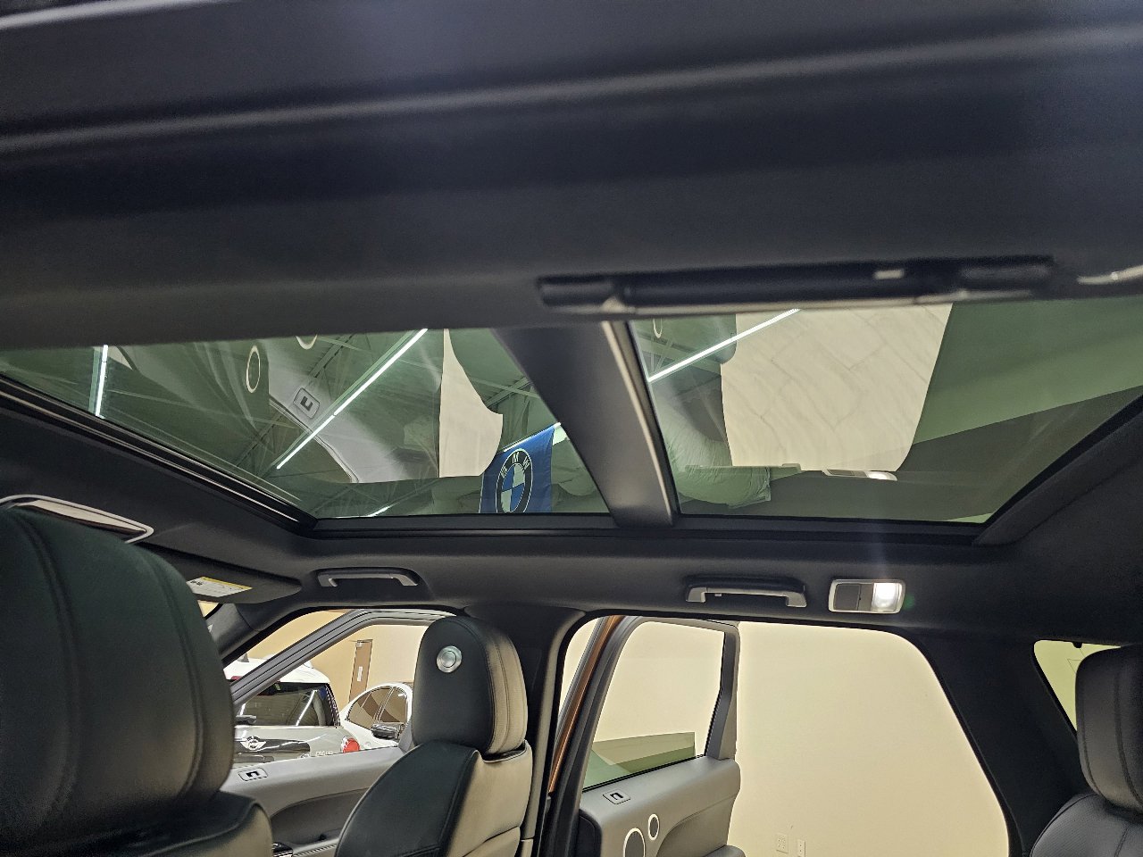 Used 2017 Land Rover Range Rover Sport HSE Dynamic image 40