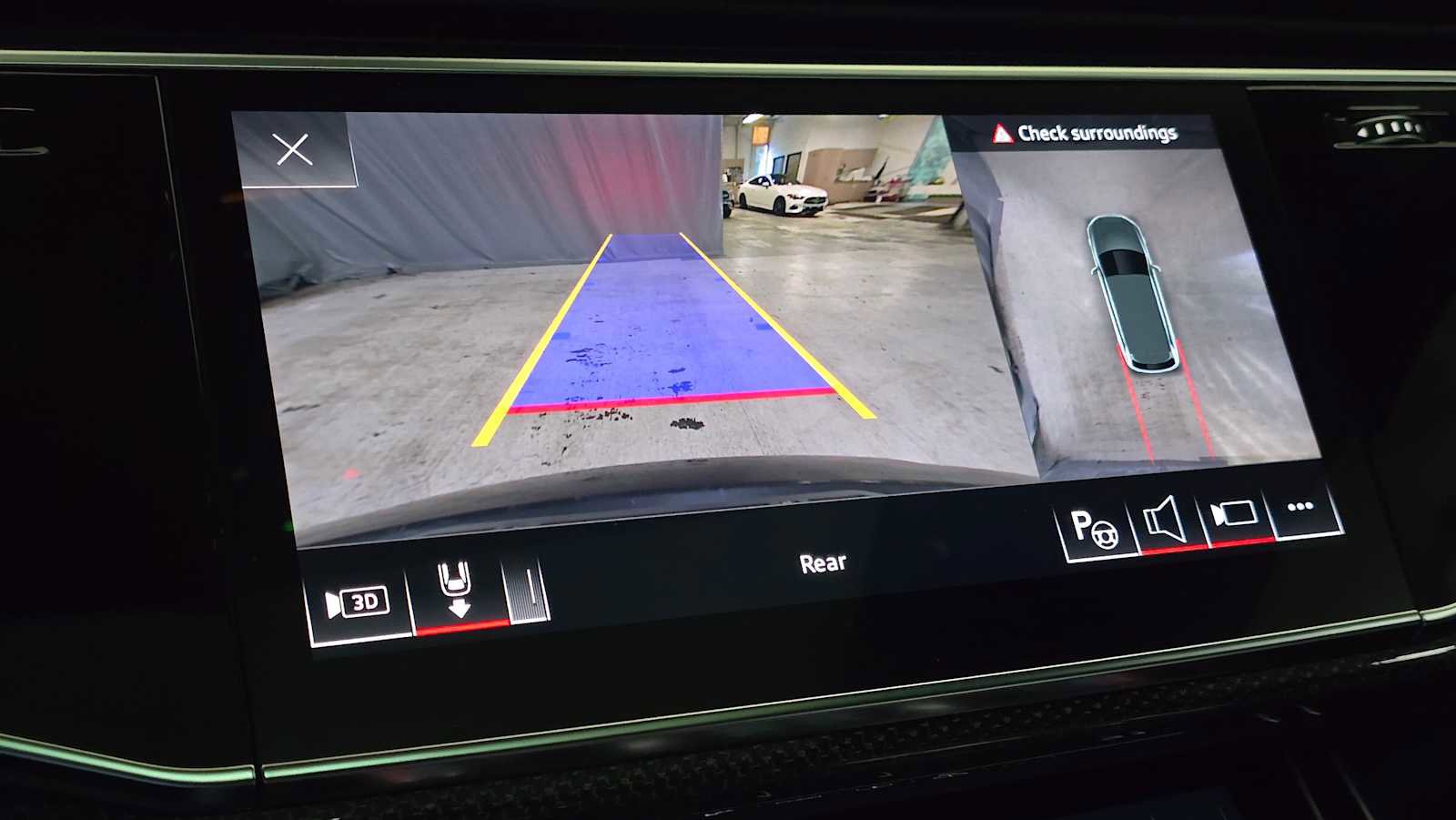 Used 2023 Audi SQ7 Prestige w/ Sport Package image 31