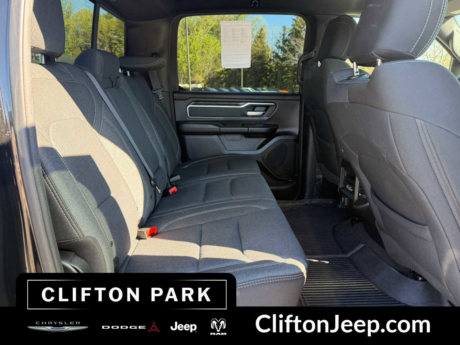 Used 2019 RAM 1500 Big Horn AWD/4WD image 18