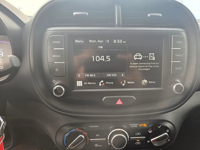 Used 2025 Kia Soul LX FWD image 5