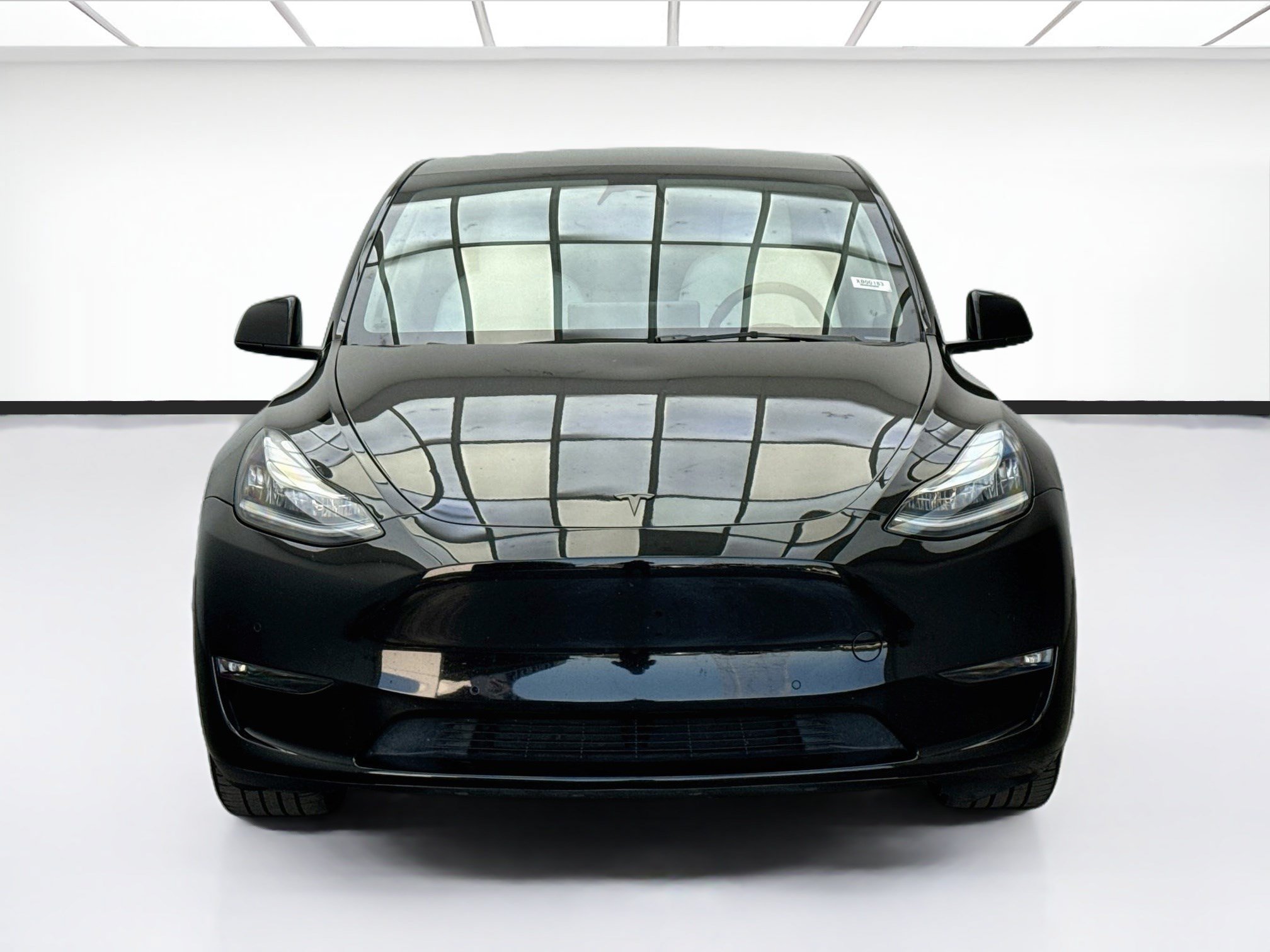 Used 2022 Tesla Model Y Long Range AWD/4WD image 2