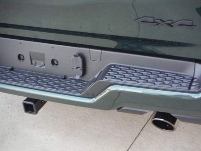 New 2027 RAM 1500 4x4 Crew Cab image 13