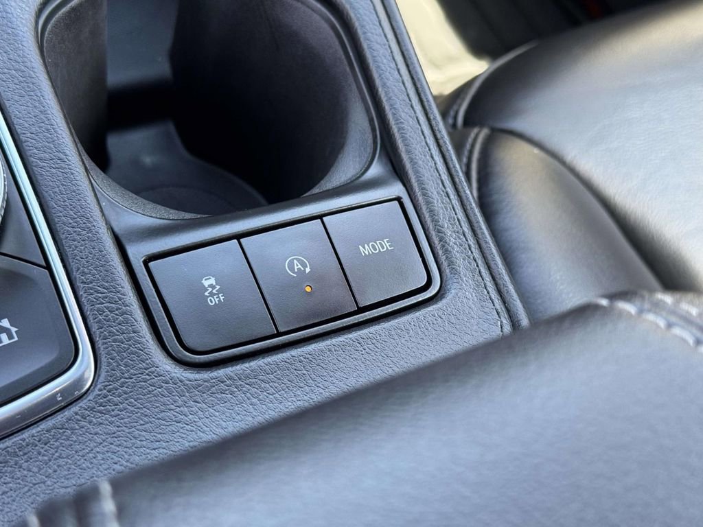 Used 2023 Cadillac XT4 Premium Luxury w/ Cold Weather Package AWD/4WD image 29