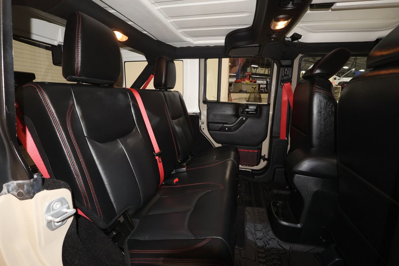 Used 2017 Jeep Wrangler Unlimited Rubicon image 24